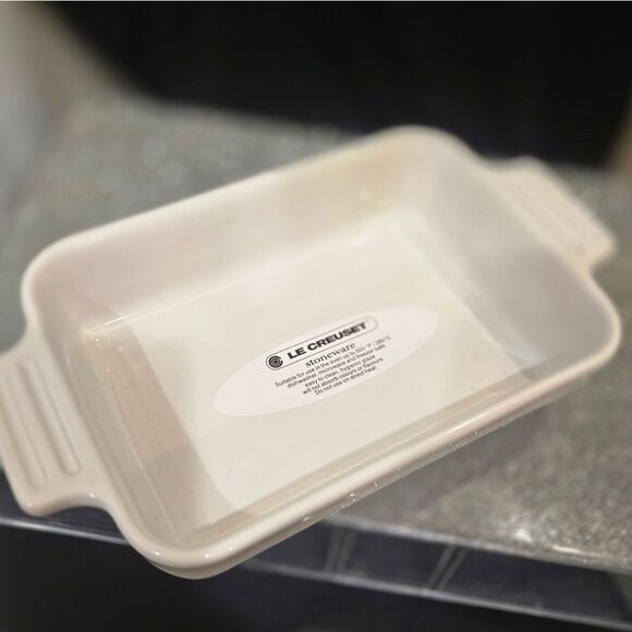 Le Creuset 18cm Rectangular Ceramic Baking Dish- White - Picture 4 of 8